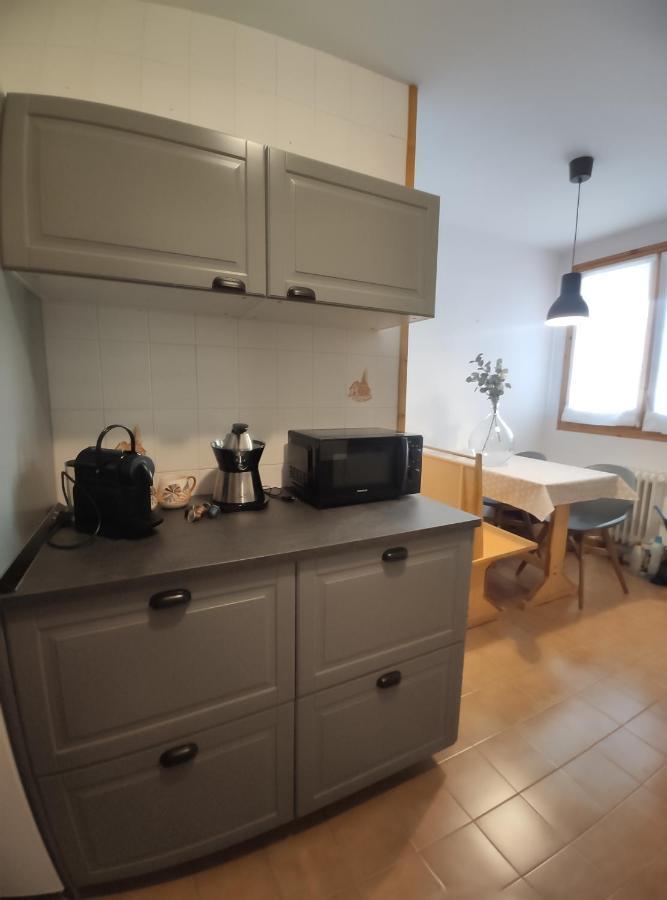 Apartamento Capelot Хака Екстериор снимка